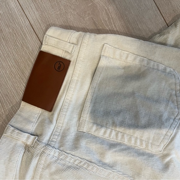 Vineyard Vines Corduroy pants. Light tan size 16, worn once amazing condition - Picture 3 of 3